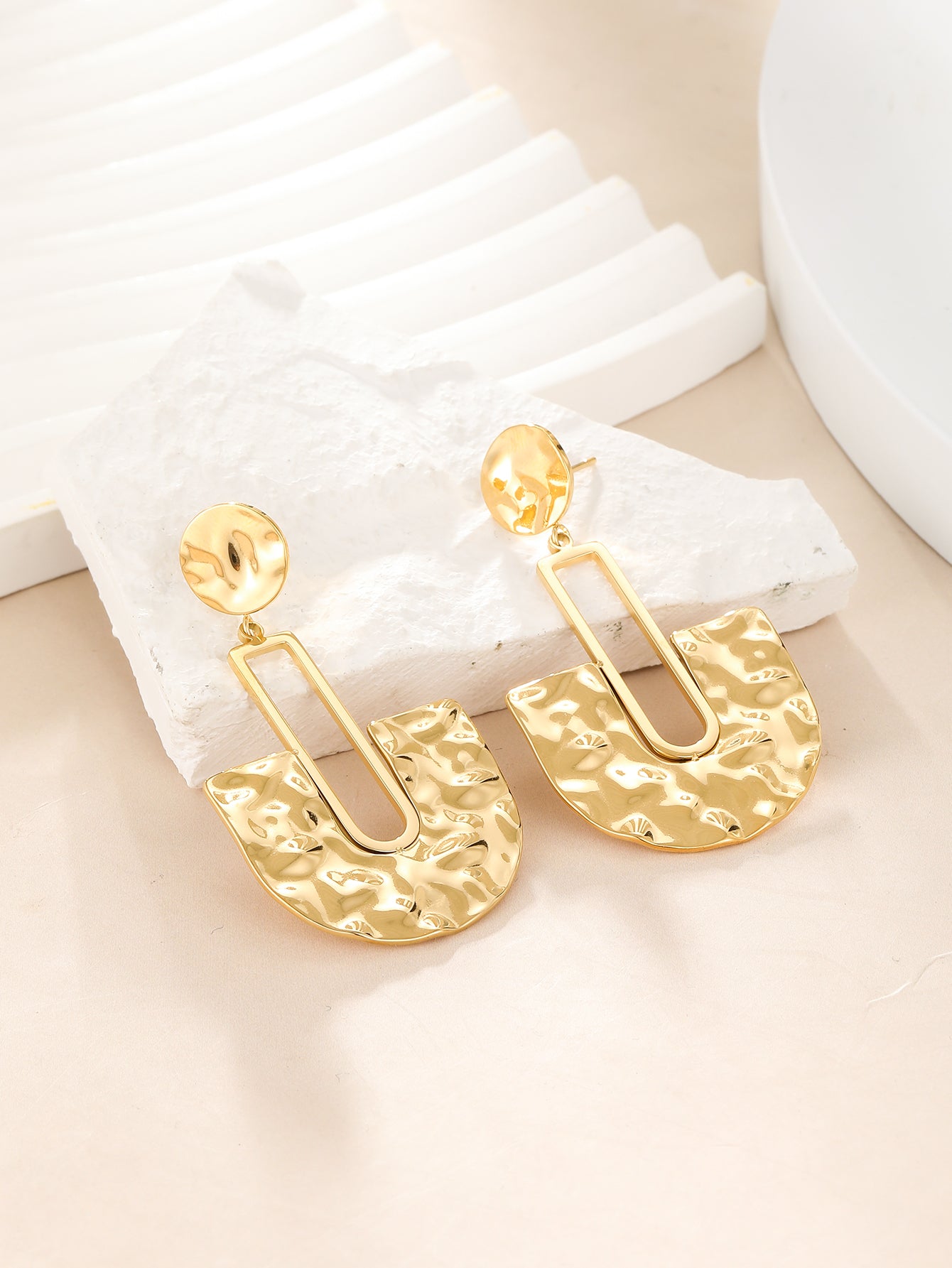 BRINCOS ARCO DOURADO
