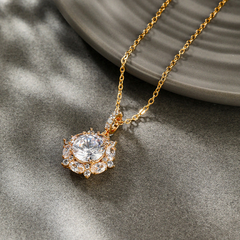 COLAR FLOR DE DIAMANTE