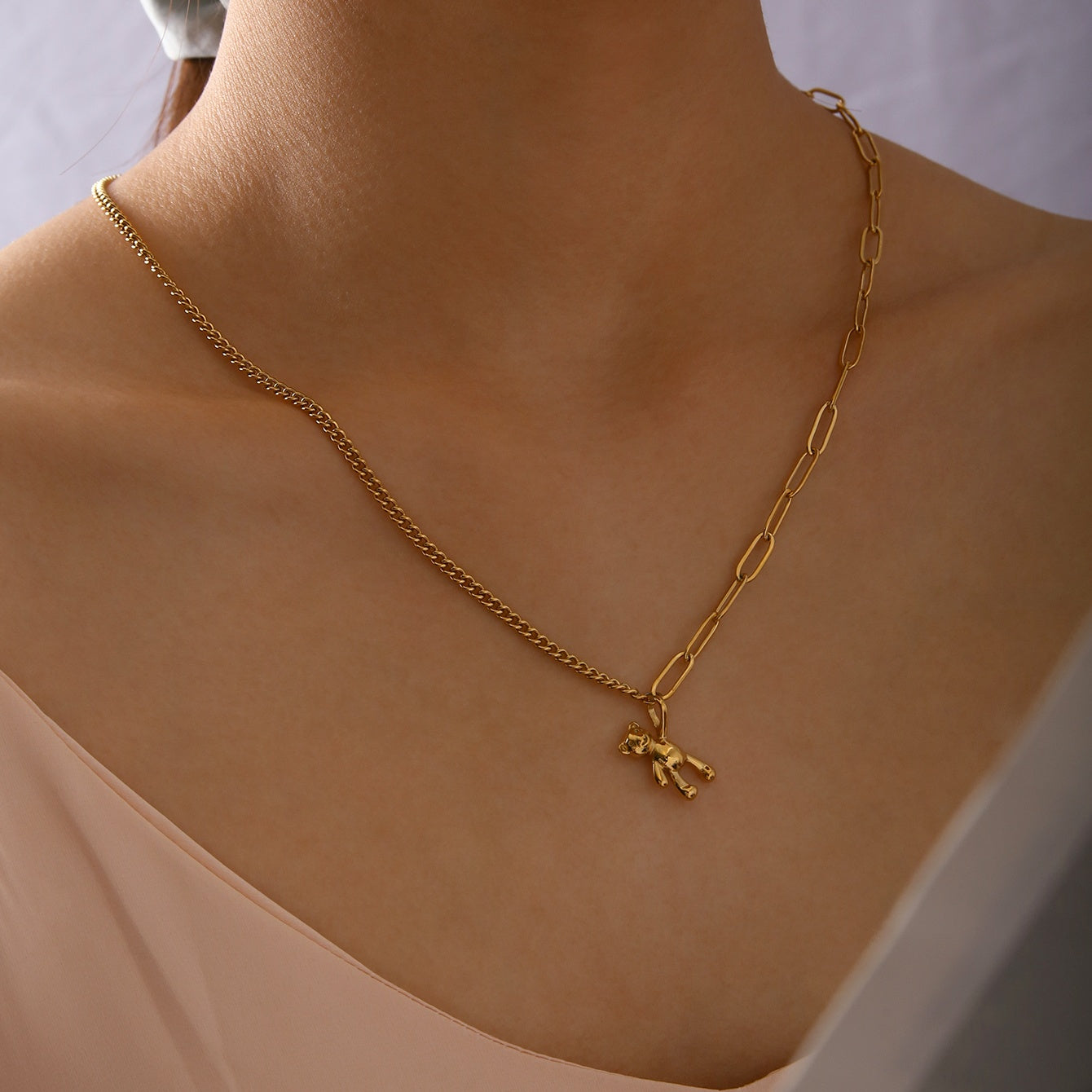 COLAR URSINHO DOURADO